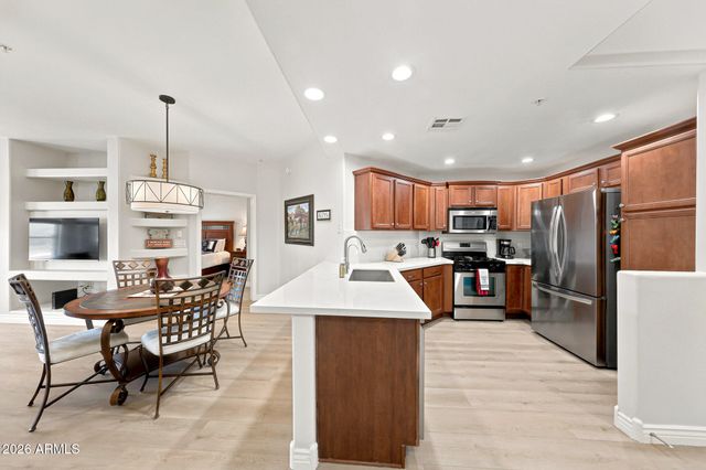 5350 E DEER VALLEY Drive 2431, Phoenix, AZ 85054