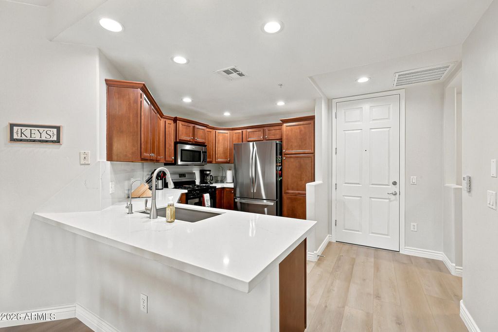5350 E DEER VALLEY Drive 2431, Phoenix, AZ 85054 — photo 2