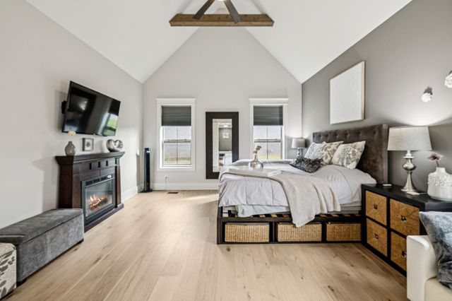 1021 Keeneland Dr, Gallatin, TN 37066