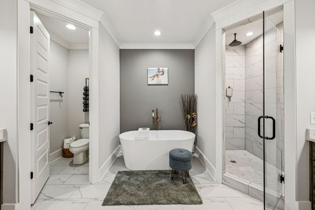 1021 Keeneland Dr, Gallatin, TN 37066