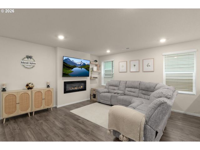 2909 N PIONEER CANYON Dr, Ridgefield, WA 98642