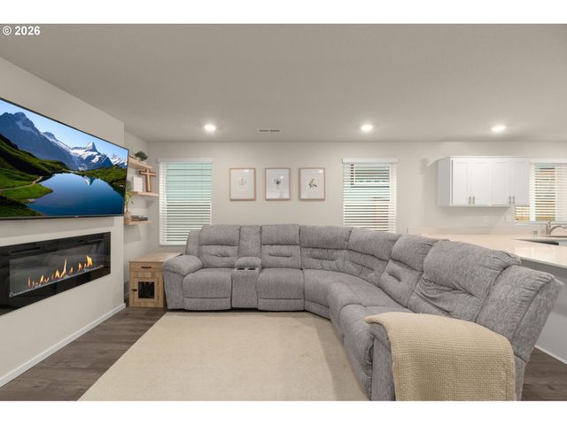 2909 N PIONEER CANYON Dr, Ridgefield, WA 98642