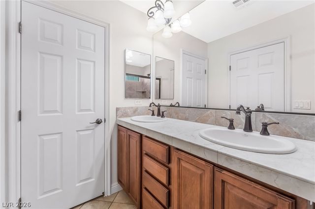 8456 TRUDEAU Avenue, Las Vegas, NV 89143