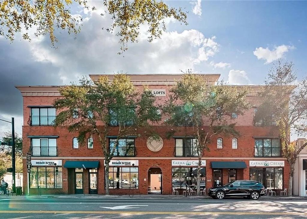 20 SW 6TH STREET 212-1, Gainesville, FL 32601