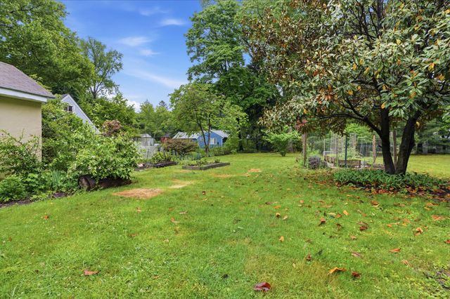 17 BERRIEN AVE, Princeton Junction, NJ 08550