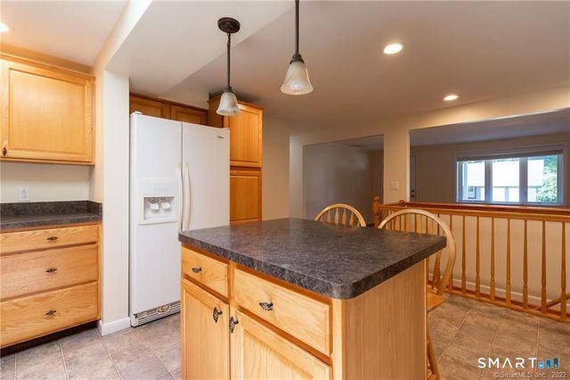 10 Tanglewood Road, Farmington, CT 06032