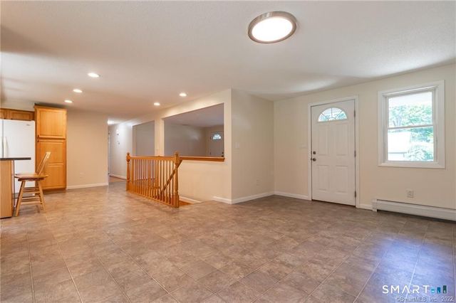 10 Tanglewood Road, Farmington, CT 06032