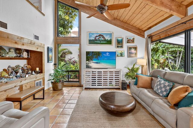 105 SANDPIPER Circle W, Jupiter, FL 33477