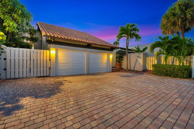 105 SANDPIPER Circle W, Jupiter, FL 33477