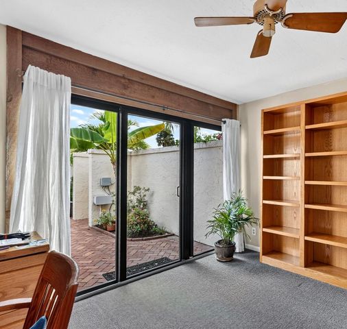 105 SANDPIPER Circle W, Jupiter, FL 33477