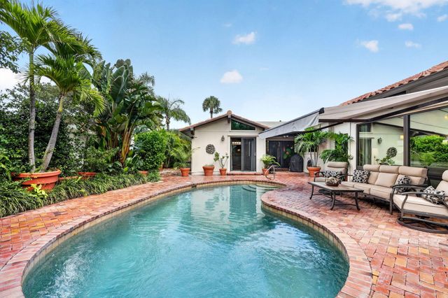 105 SANDPIPER Circle W, Jupiter, FL 33477