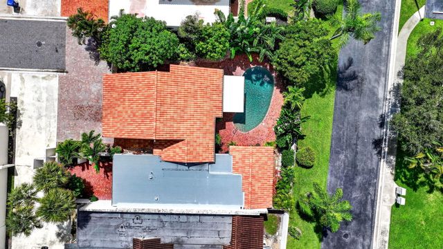105 SANDPIPER Circle W, Jupiter, FL 33477