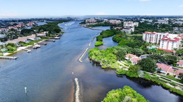105 SANDPIPER Circle W, Jupiter, FL 33477