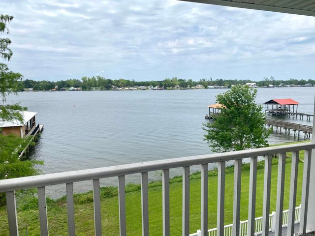 7512 False River Rd, Oscar, LA 70762