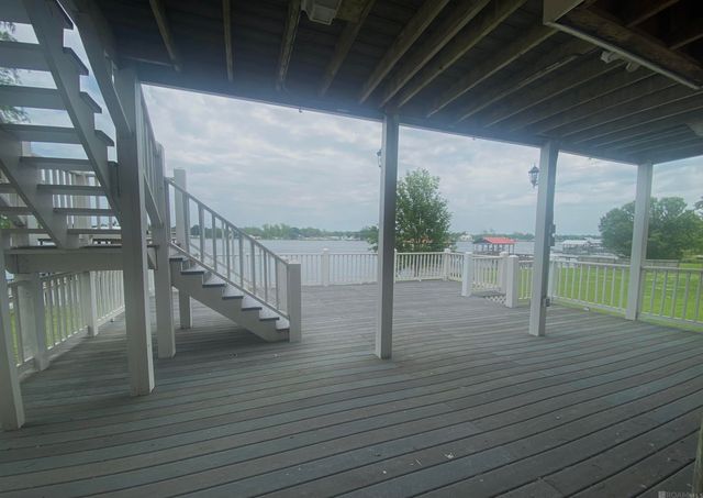 7512 False River Rd, Oscar, LA 70762