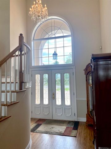 7512 False River Rd, Oscar, LA 70762