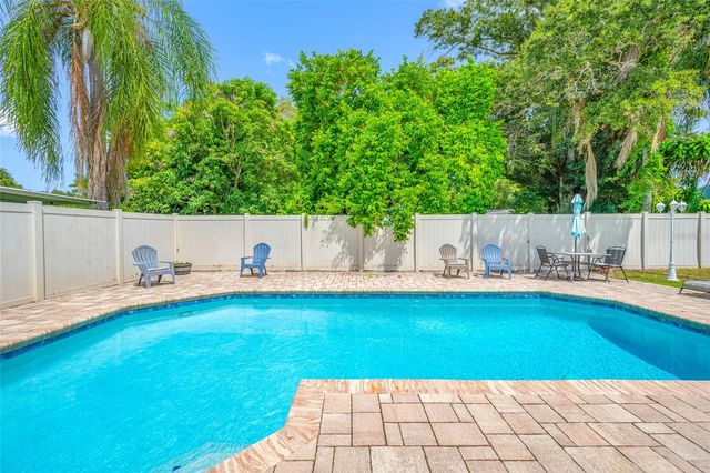8339 DRYCREEK DRIVE, Tampa, FL 33615