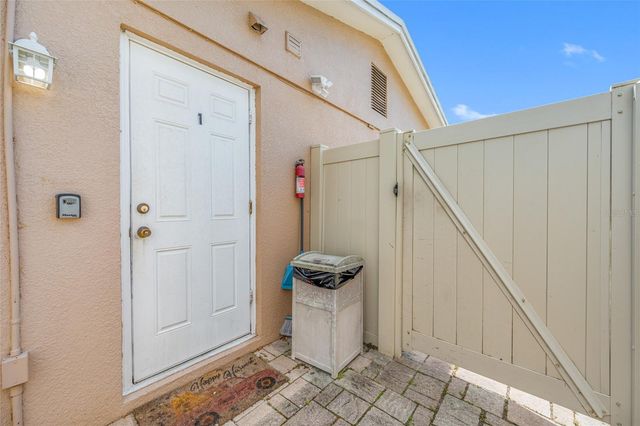 8339 DRYCREEK DRIVE, Tampa, FL 33615
