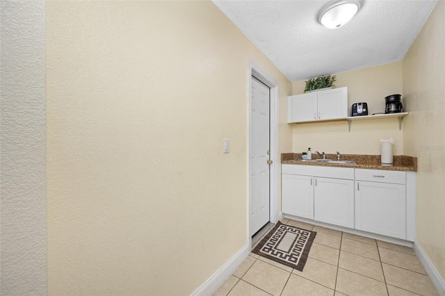 8339 DRYCREEK DRIVE, Tampa, FL 33615
