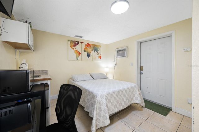 8339 DRYCREEK DRIVE, Tampa, FL 33615