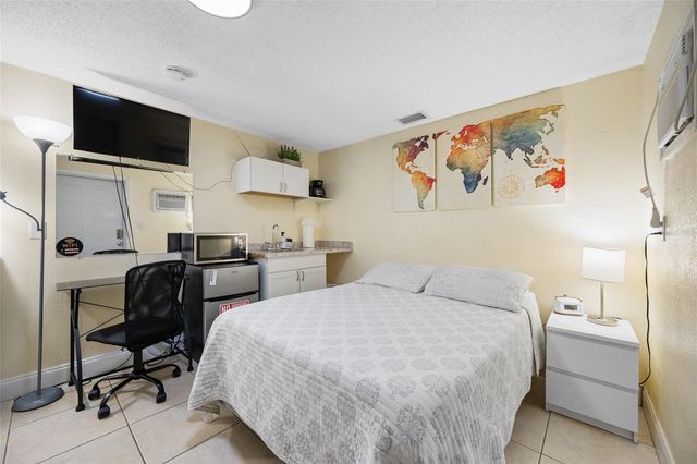 8339 DRYCREEK DRIVE, Tampa, FL 33615