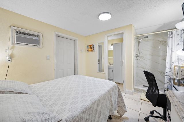 8339 DRYCREEK DRIVE, Tampa, FL 33615