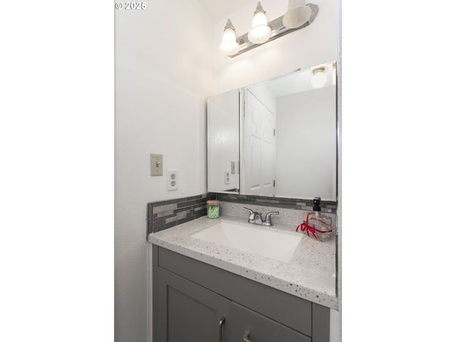 301 Ne 109TH St, Vancouver, WA 98685