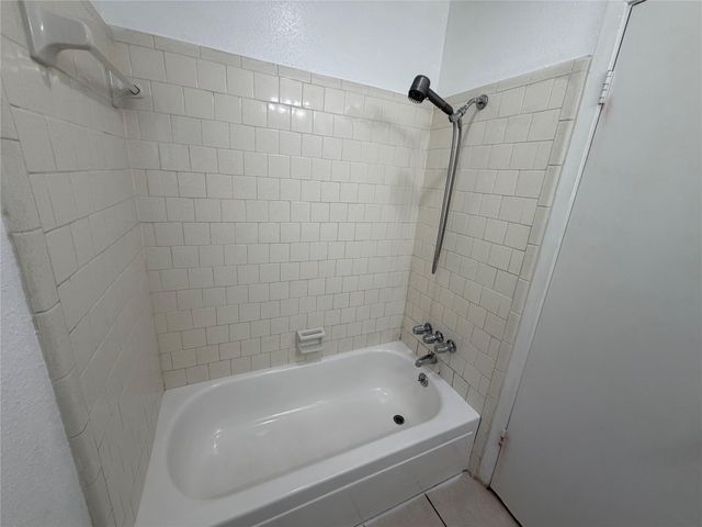 9911 Cardinal Street, La Porte, TX 77571