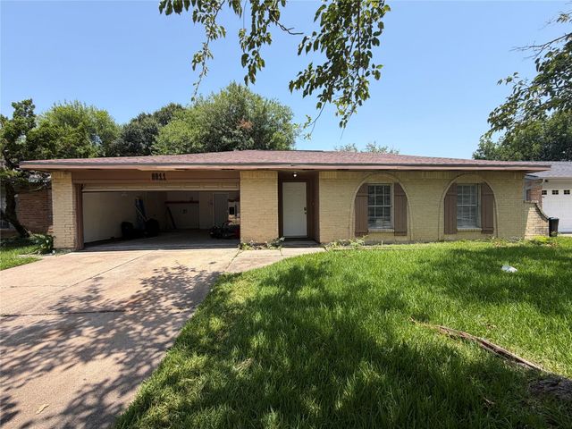 9911 Cardinal Street, La Porte, TX 77571
