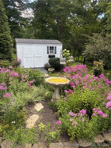 7108 Salem Noble Road, Charlestown, IN 47111