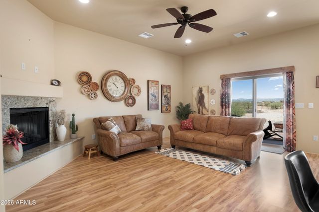 51921 N 461 Avenue, Wickenburg, AZ 85390