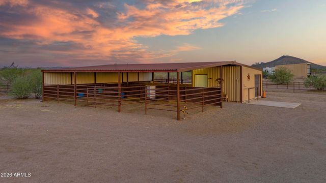 51921 N 461 Avenue, Wickenburg, AZ 85390