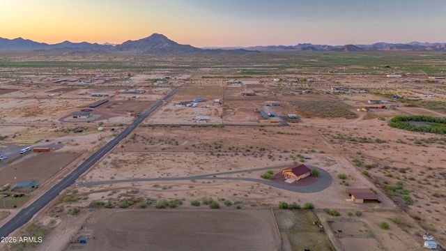 51921 N 461 Avenue, Wickenburg, AZ 85390
