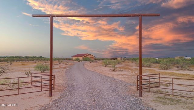 51921 N 461 Avenue, Wickenburg, AZ 85390