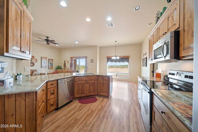 51921 N 461 Avenue, Wickenburg, AZ 85390