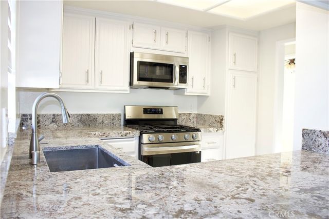 26808 Claudette Street 330, Canyon Country, CA 91351