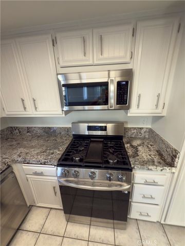 26808 Claudette Street 330, Canyon Country, CA 91351