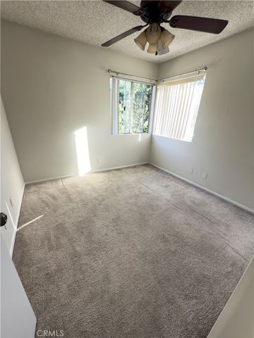 26808 Claudette Street 330, Canyon Country, CA 91351