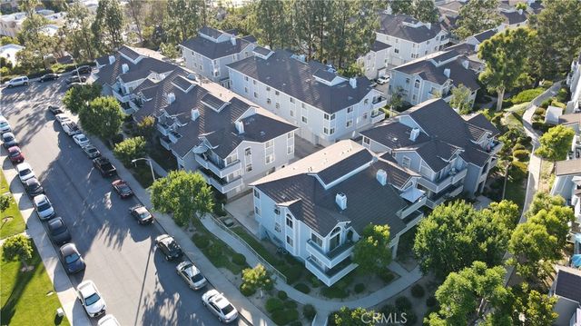 26808 Claudette Street 330, Canyon Country, CA 91351