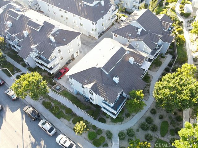 26808 Claudette Street 330, Canyon Country, CA 91351