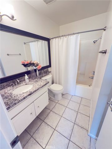 26808 Claudette Street 330, Canyon Country, CA 91351