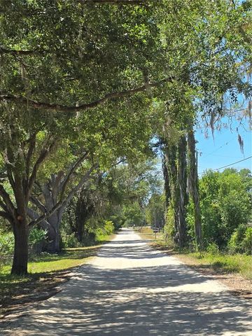 27137 MILLER ROAD, Dade City, FL 33525