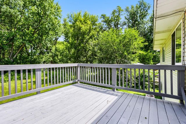 6032 Upper 51st Street N, Oakdale, MN 55128