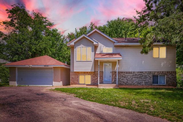 6032 Upper 51st Street N, Oakdale, MN 55128