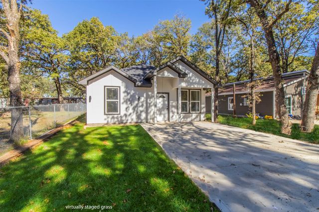 120 Red Bird Lane, Mabank, TX 75156