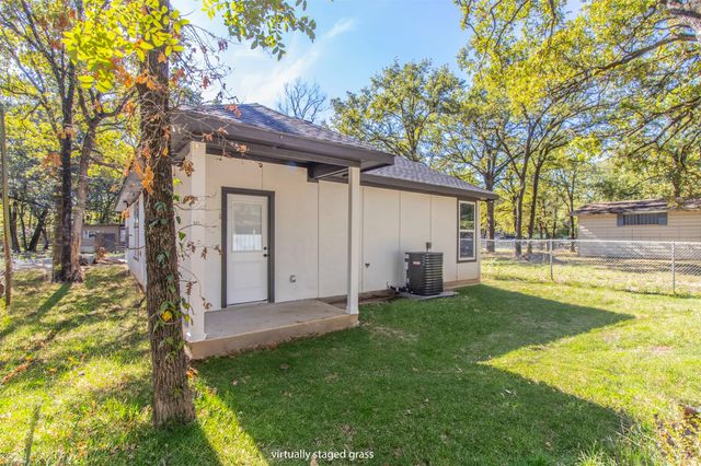 120 Red Bird Lane, Mabank, TX 75156