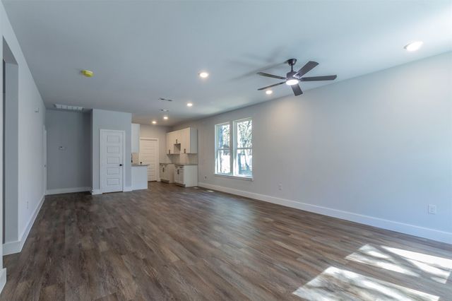 120 Red Bird Lane, Mabank, TX 75156