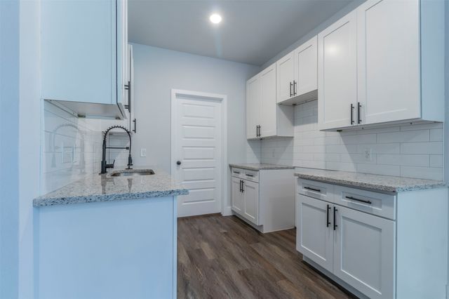 120 Red Bird Lane, Mabank, TX 75156
