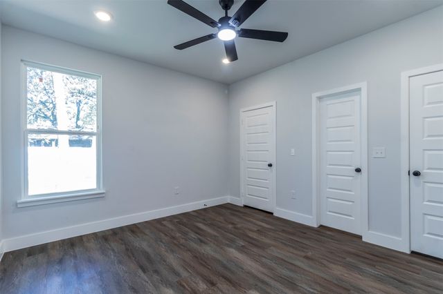 120 Red Bird Lane, Mabank, TX 75156