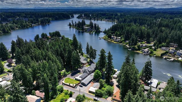 7217 20th Avenue SE, Lacey, WA 98503